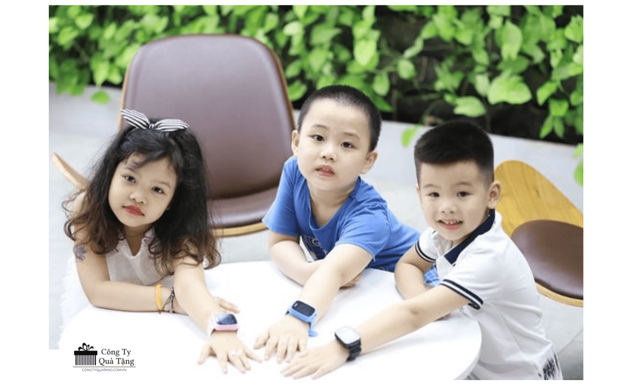 Đồng hồ thông minh cho trẻ em