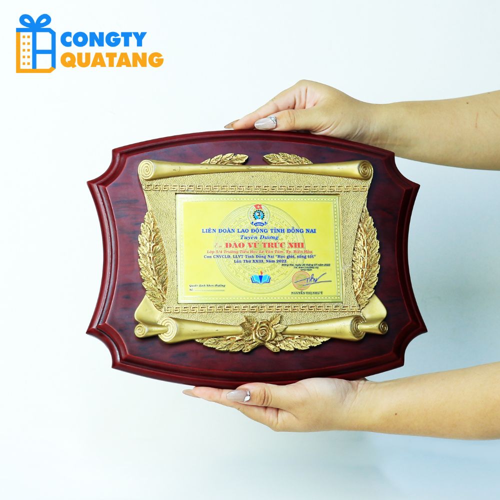 Bảng vinh danh